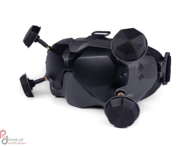 Micross_digi Set – mounted on the goggles, angled view